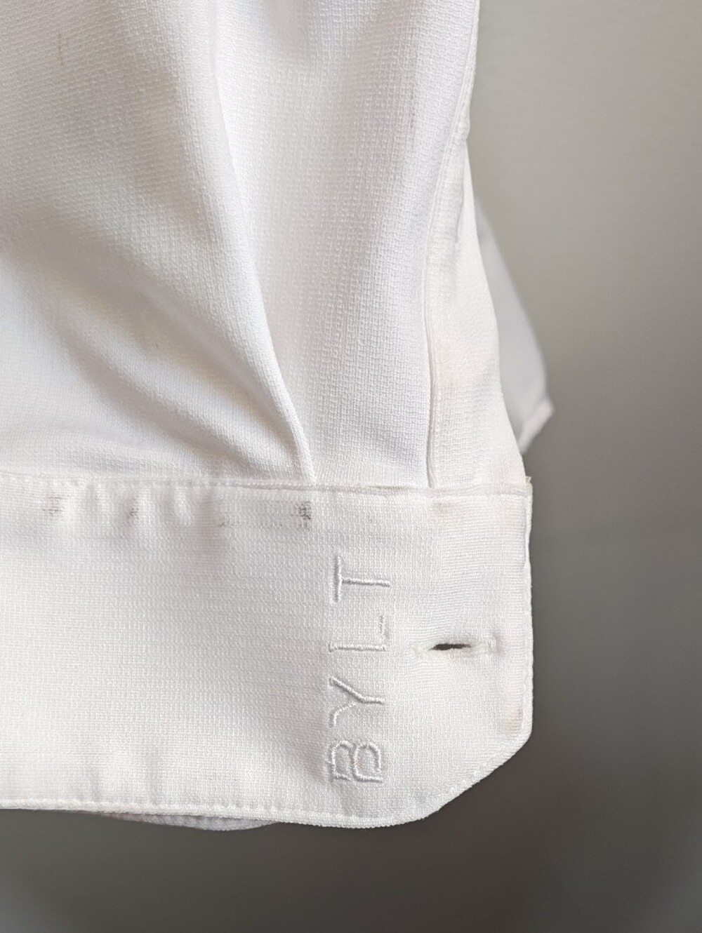 BYLT Men's White Long-Sleeve Button-Down Shirt - Picture 5 of 13
